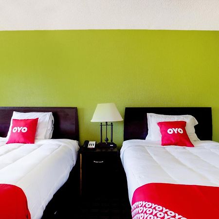 Oyo Hotel Pensacola I-10 & Hwy 29 Ferry Pass Buitenkant foto