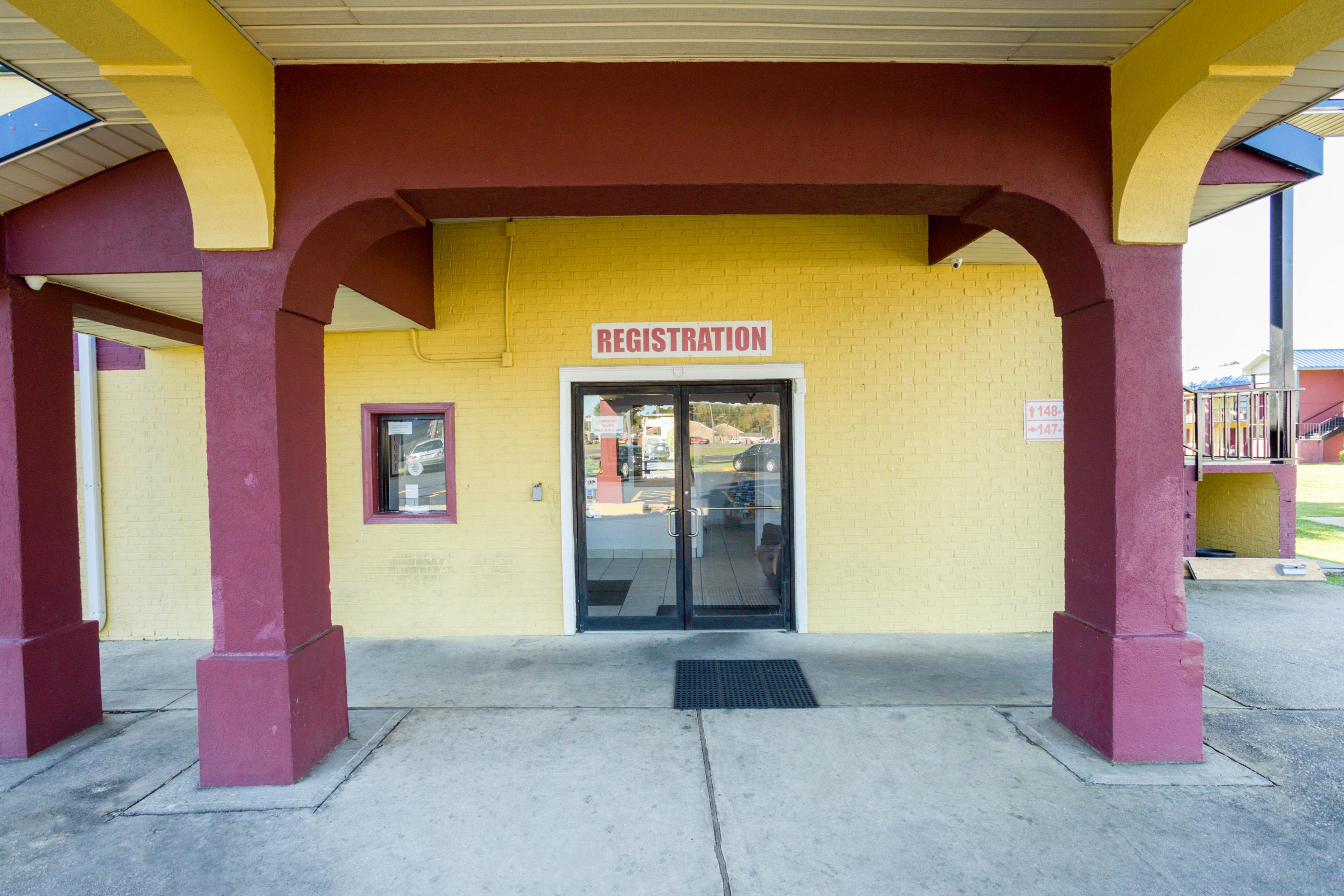 Oyo Hotel Pensacola I-10 & Hwy 29 Ferry Pass Buitenkant foto